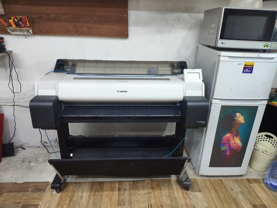 Широкоформатный принтер