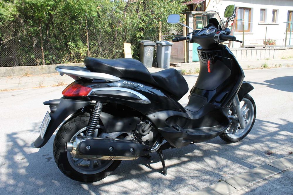 Скутер Piaggio Beverli 400ie Tourer