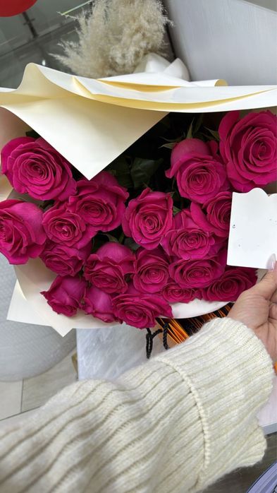 Цветы, букет из метровых роз