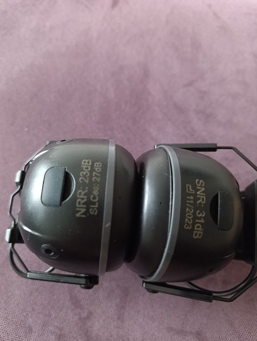 Активни антифони UVEX axsse one  120лв./61.36 evro