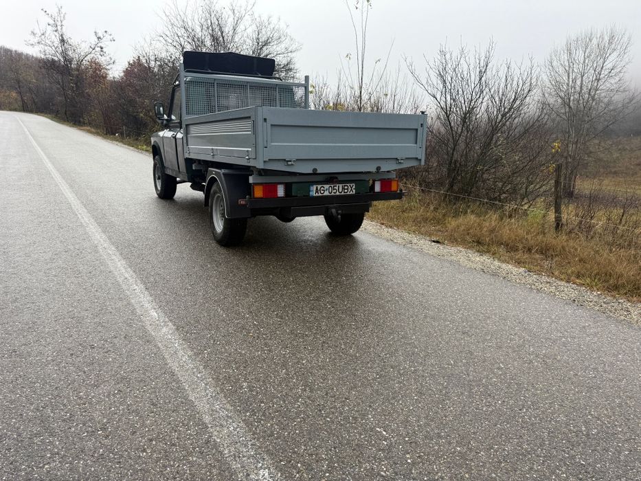ARO 320 camionetă basculabila trilateral