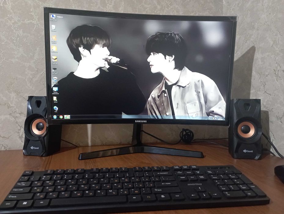 Монитор Samsung C27F390FHI черный