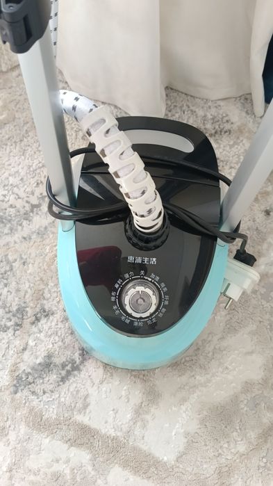 Продам паровой утюг.