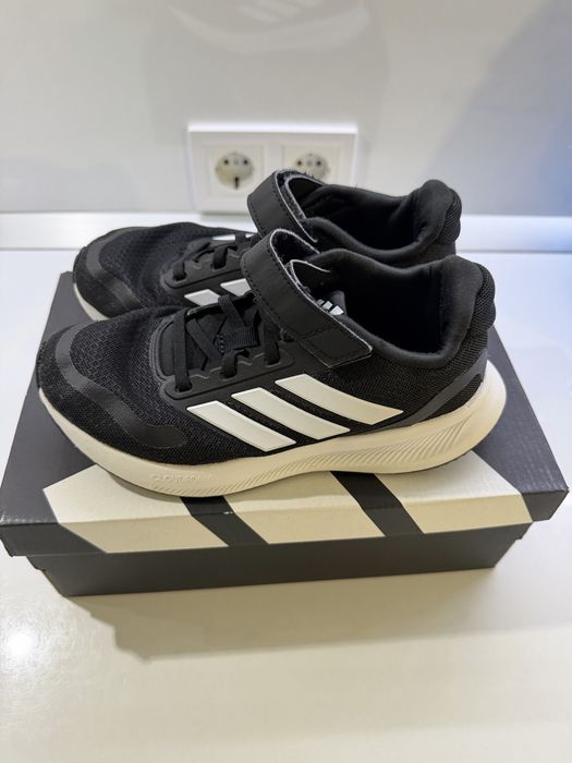 Adidas маратонки детцики