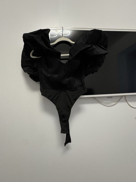 Top nou, nu a fost purtat