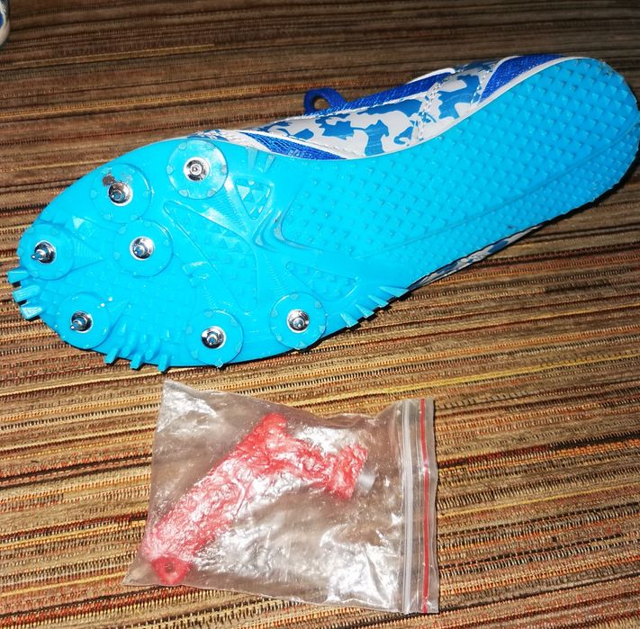 Шиповки спортивные