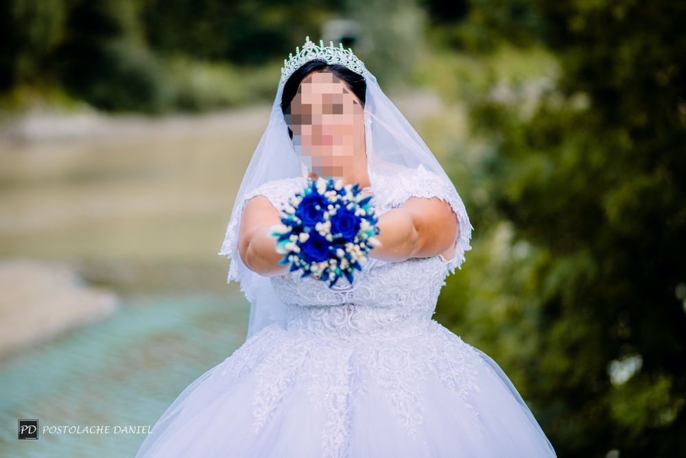 Vând rochie de mireasa in stare buna.