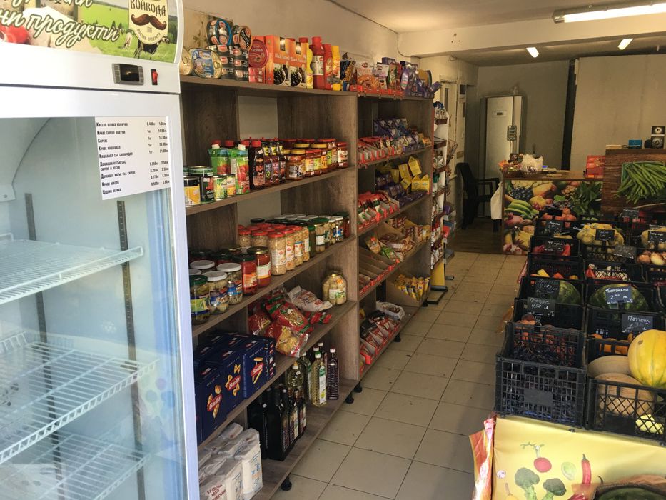 Дава се под наем Магазин в Стара Загора, Кольо Ганчев - 42 кв.м за 300 € - Снимка #2