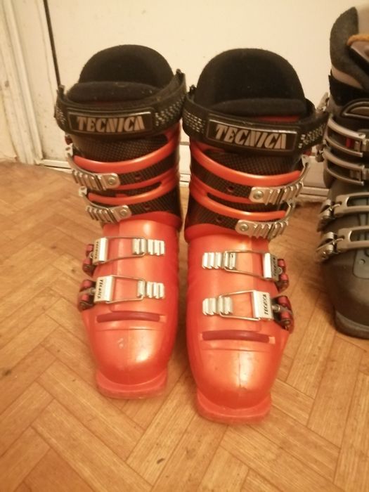 Продавам ски ATOMIC, ELAN и ски обувки SALOMON FISCHER TECNICA 50лв/бр