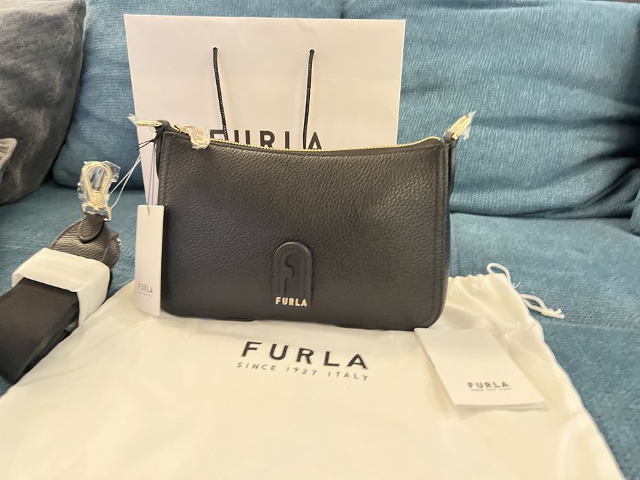 Furla Atena в три цвята. Черна,червена и бежова.100%ориг,сериен номер