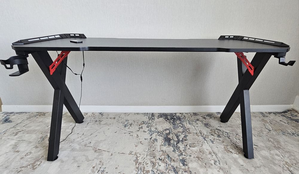 Стол компьютерный игровой 140х60