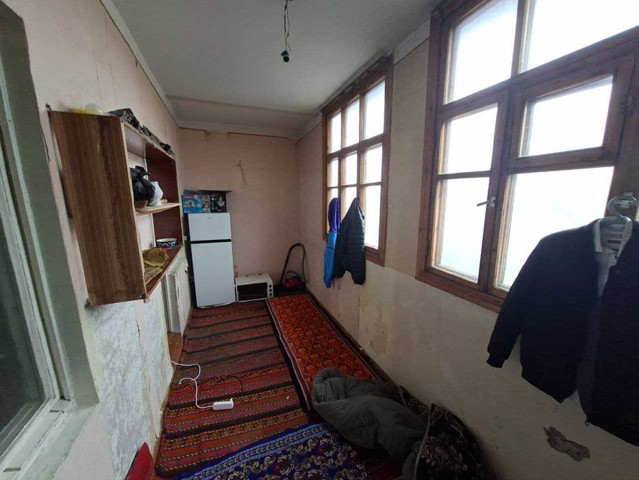 Юнусабад15 кв  2-хона Улучшенная планировка 58м2.  Балкон 2/6  Срочно