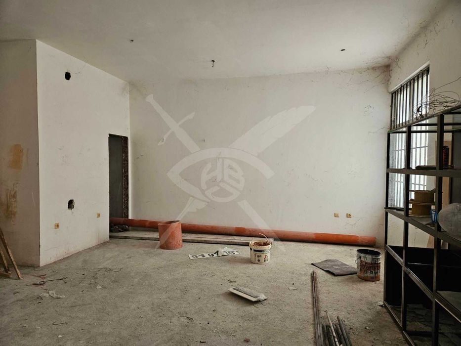 Продава се Магазин в Бургас, Меден рудник - зона А - 89 кв.м за 753 €/кв.м - Снимка #1