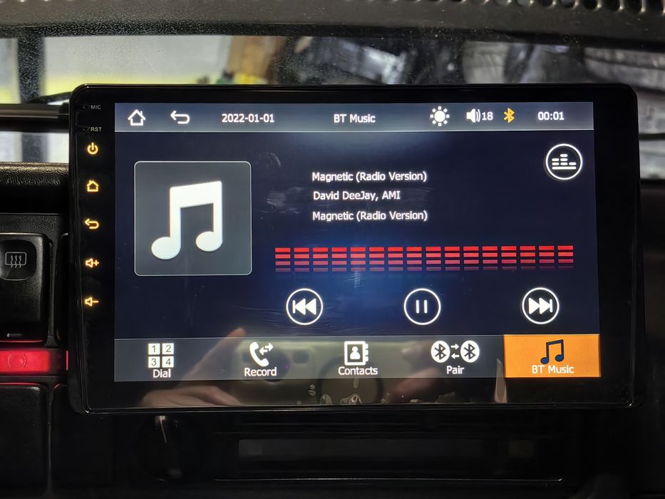 Нова 9” мултимедия с CarPlay и камера