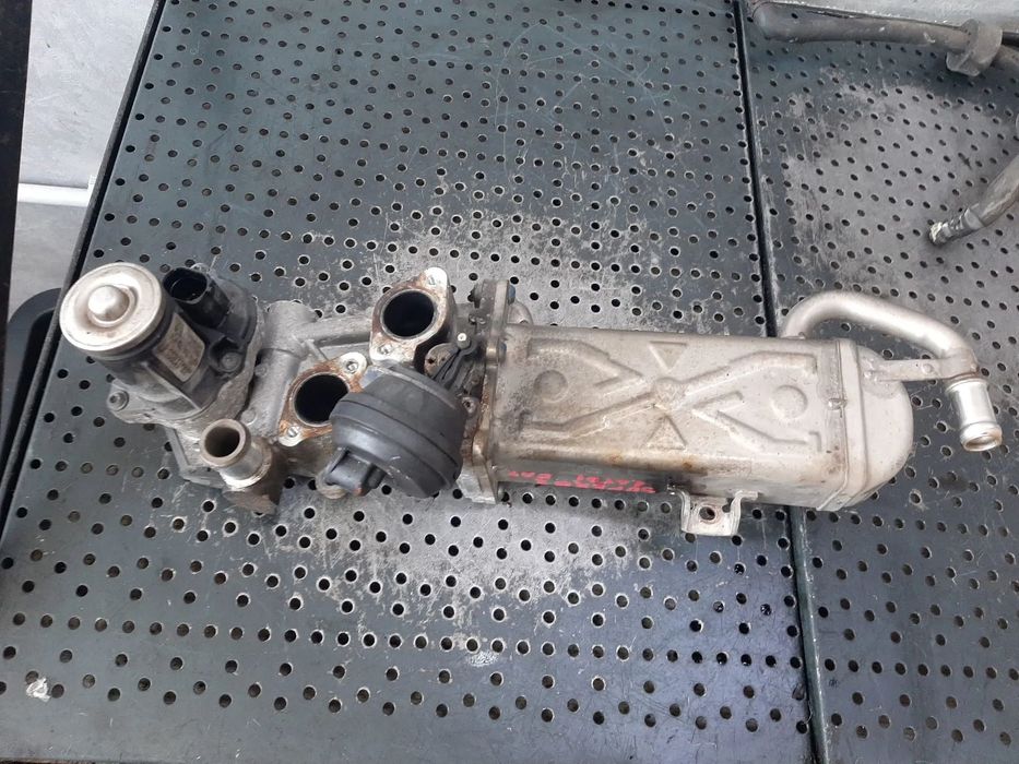 racitor  gaze cu egr 1.6 tdi cay vw golf 6 skoda superb 2 fabia 2 octavia 2 seat leon audi a3 8p   03l131512c  0280751016