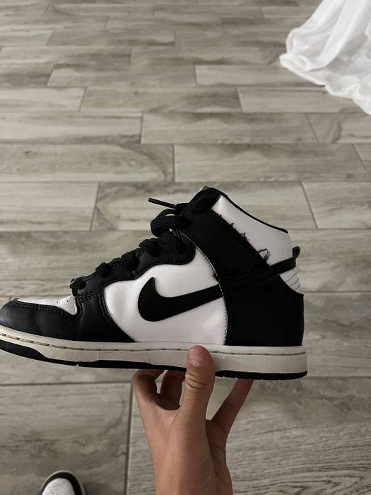 Nike dunk high culoare panda