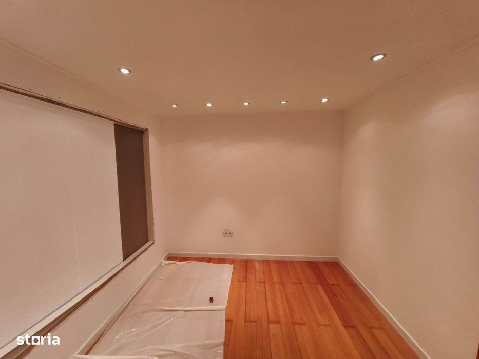 Apartament de vânzare 4 camere, Strada Victoriei, Baia Mare Complex re