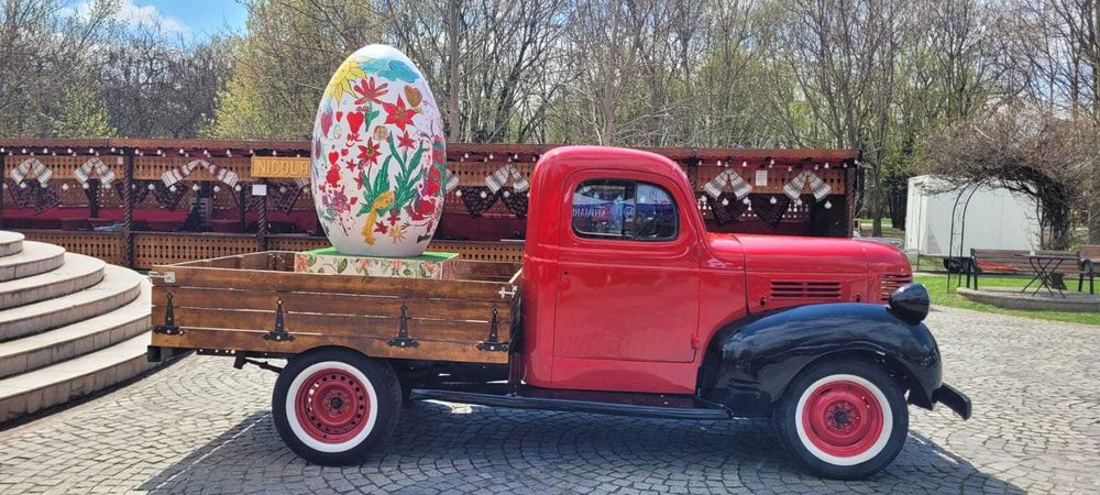Inchiriez masina de epoca Dodge Half-Ton Pickup 1940