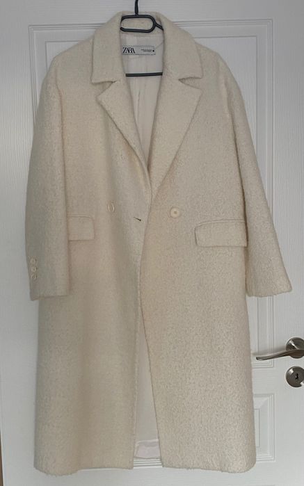 Palton Zara xs material boucle cream