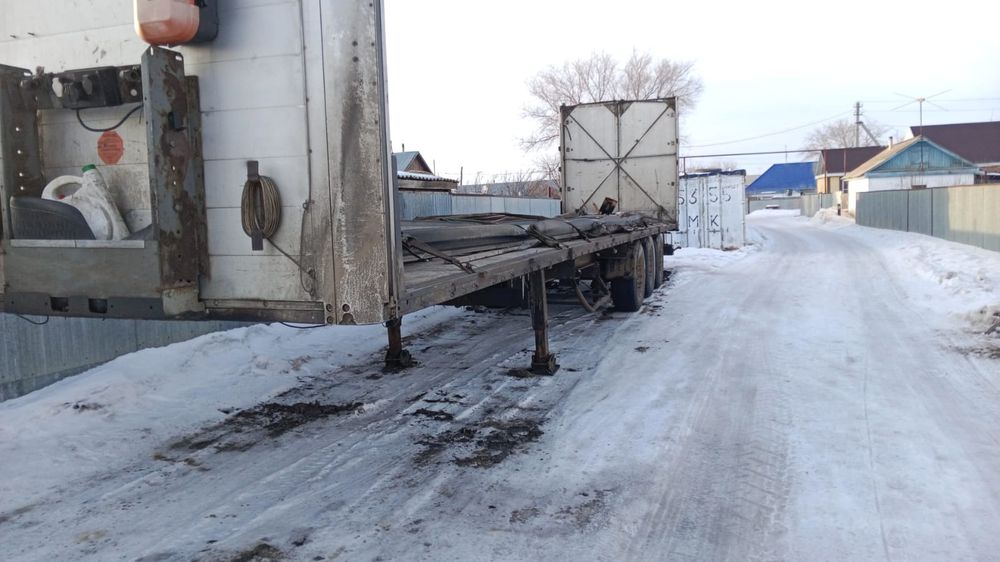 Продам полуприцеп площадку