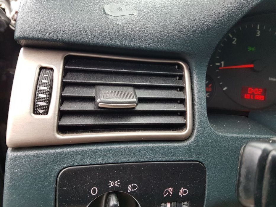 Set Grile / Guri Ventilatie / Aerisire Bord Audi A6 C5 1998 - 2005