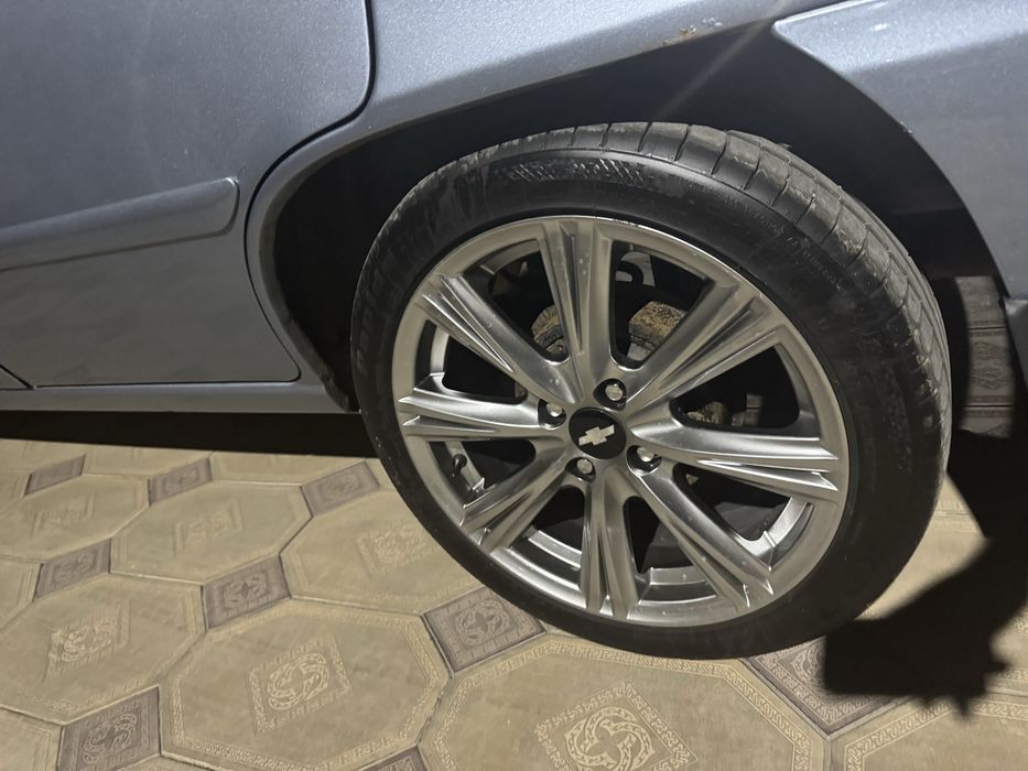 Продам диск с шинами