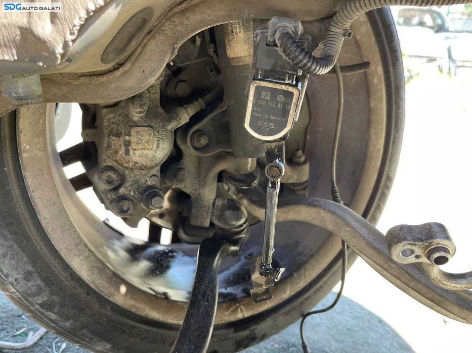 Senzor Lumini Nivel Suspensie Far Faruri Balast Xenon Stanga Fata Mercedes Clasa E Class W212 E200 E220 E250 E280 E300 E320 2009 - 2016 Cod A0065428318 [C4996]