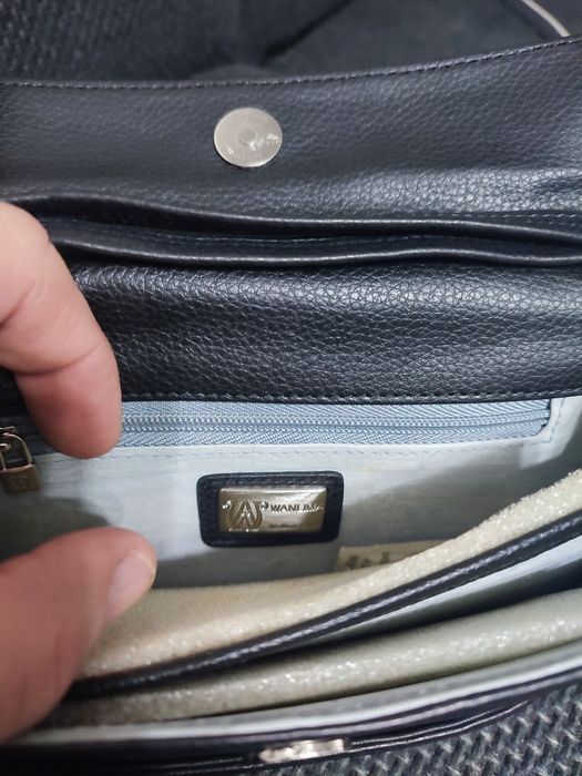 Продам кожаную барсетку.