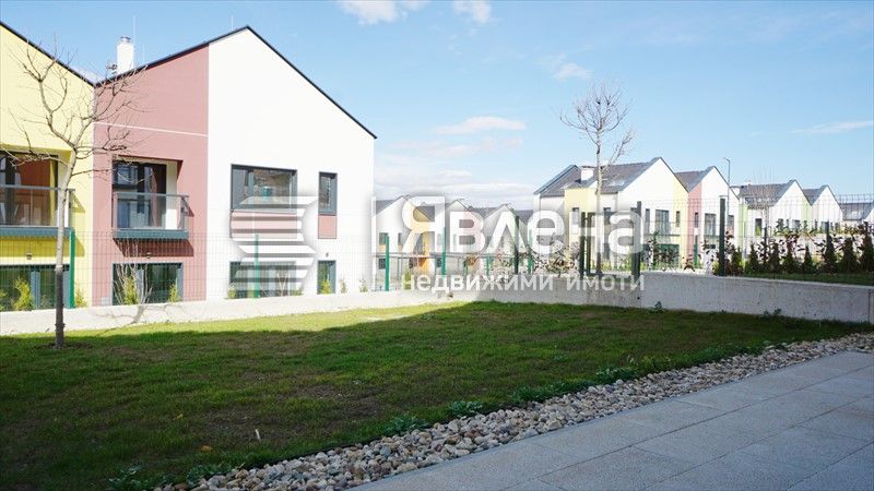 Продава се Къща в с. Лозен, Област София-град - 286 кв.м за 1854 €/кв.м - Снимка #4