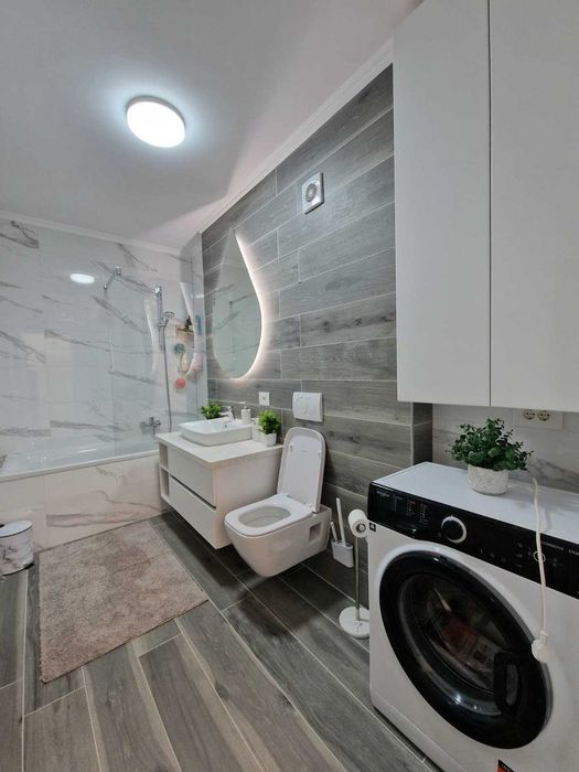 Inchiriere apartament 2 camere + parcare privata