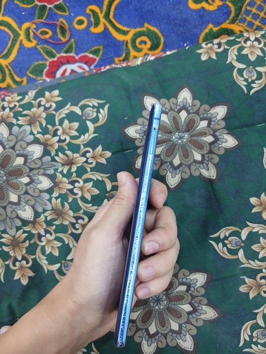S10 Lite продается