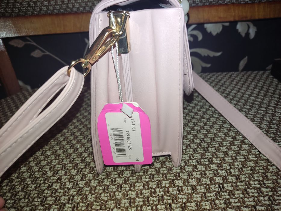 Скидка!Стильная сумка в розовом цвете с жемчугом от Pink Island