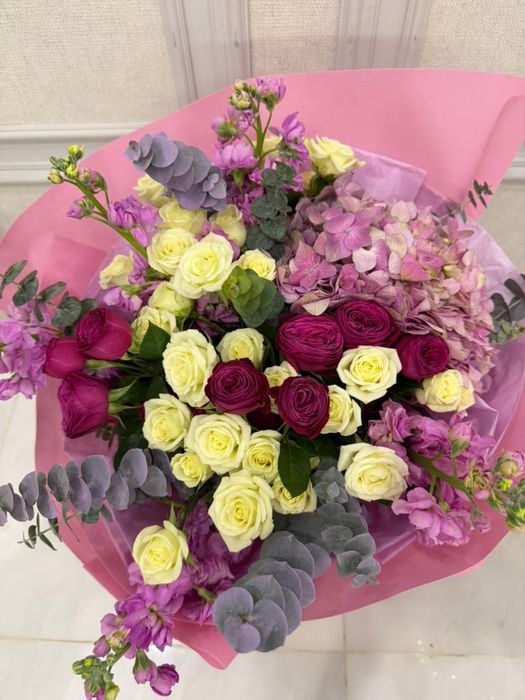 Продается большой букет цветов