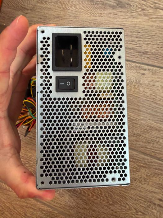 Sursă FSP 1200W 80+ Gold Modulară | Testată | ATX | 1200W