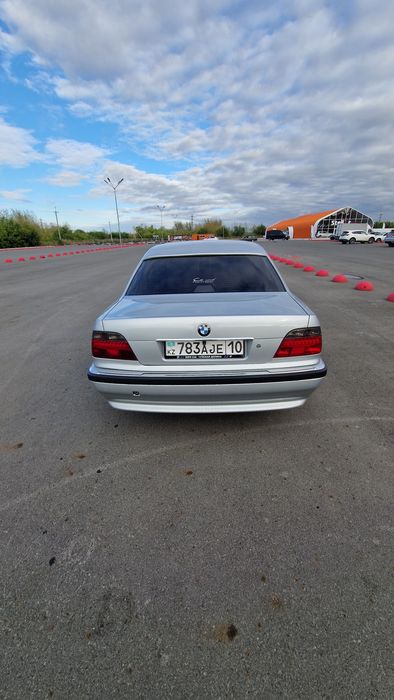 Продам легеду, BMW E38 в достойном состояние