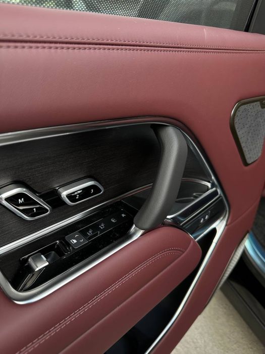 Range Rover P530 Long Night packet 2025