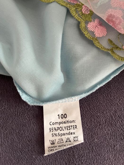 НОВА Детска Рокля размер 100 см