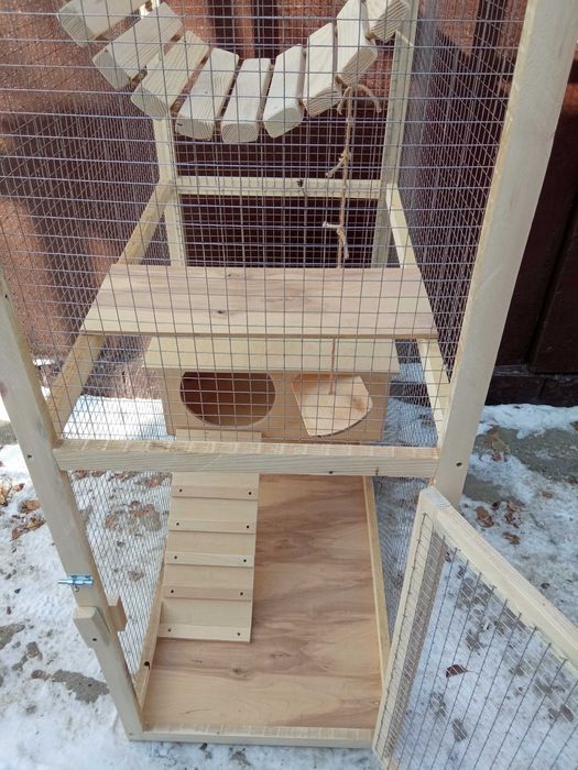 Клетка для енота