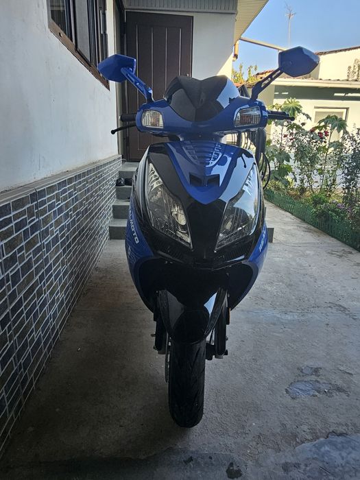 Продается новый скутер Лифан