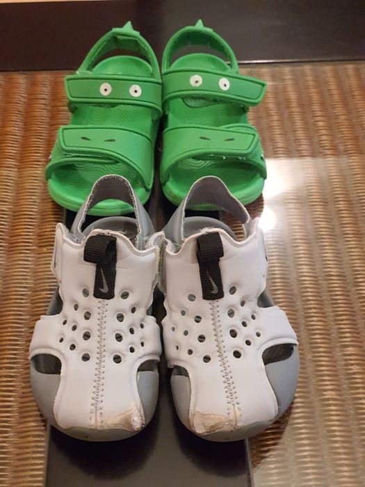 Sandale Nike marimea 22