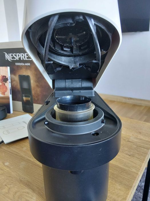Кафемашина с капсули NESPRESSO VERTUO POP Mch White