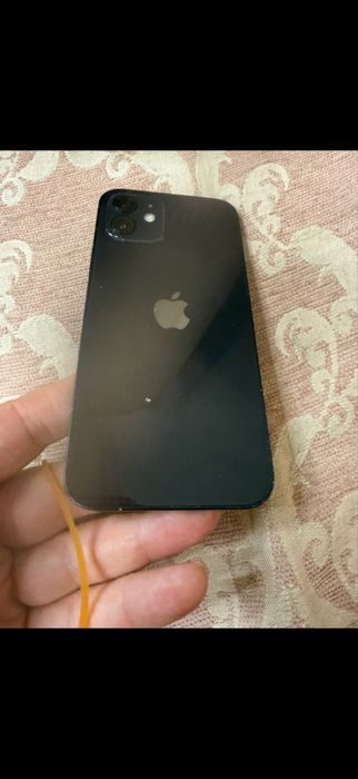iPhone 12 заключен