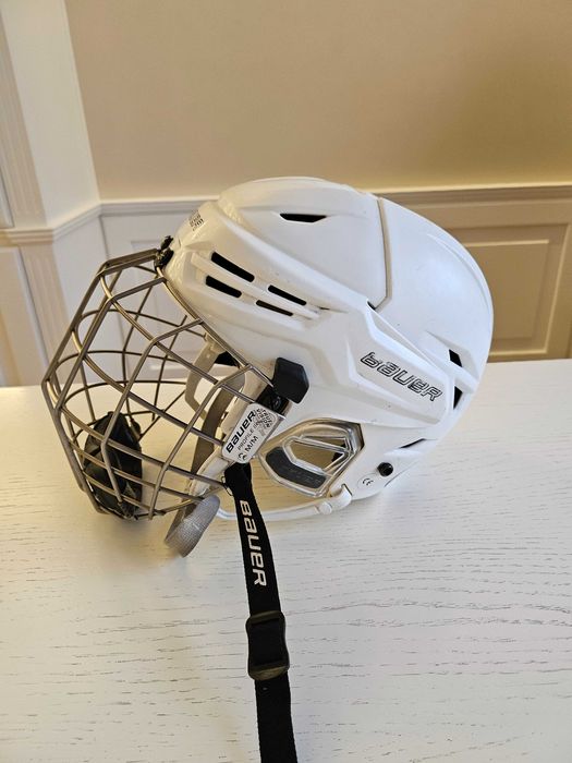 Хоккейный шлем Bauer
