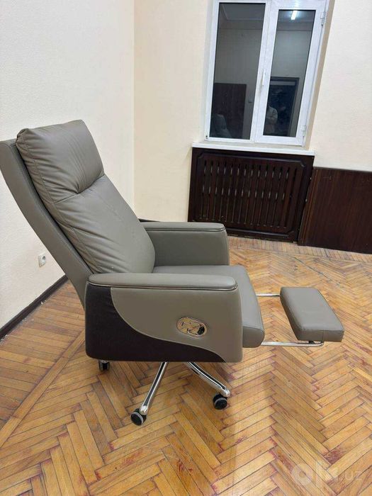 Руководительское кресло с доп ножками