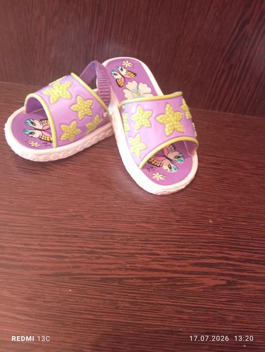 Продам детский обувь