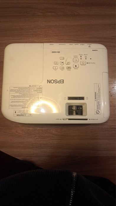 Проектор Epson EB-E01