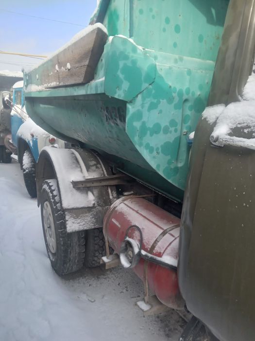 Продам зил самосвал