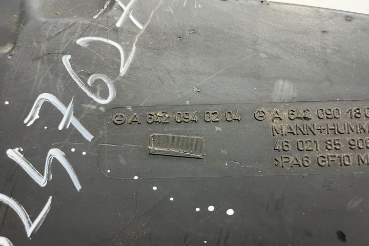 Carcasa filtru aer 3.2 CDI A6420940204 Mercedes-Benz E-Class W211 [20