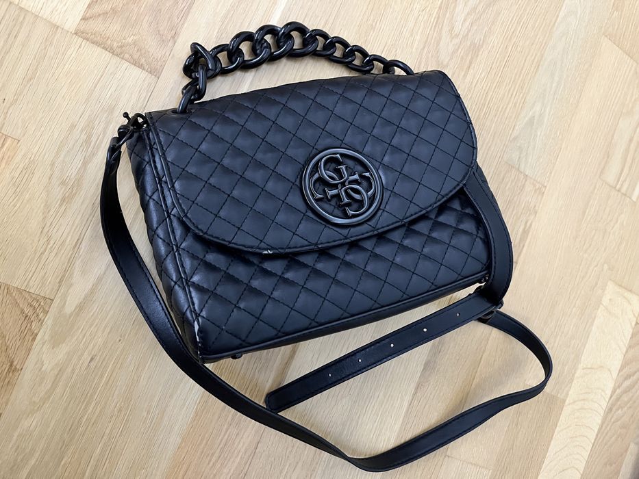 Оригинална чанта Guess