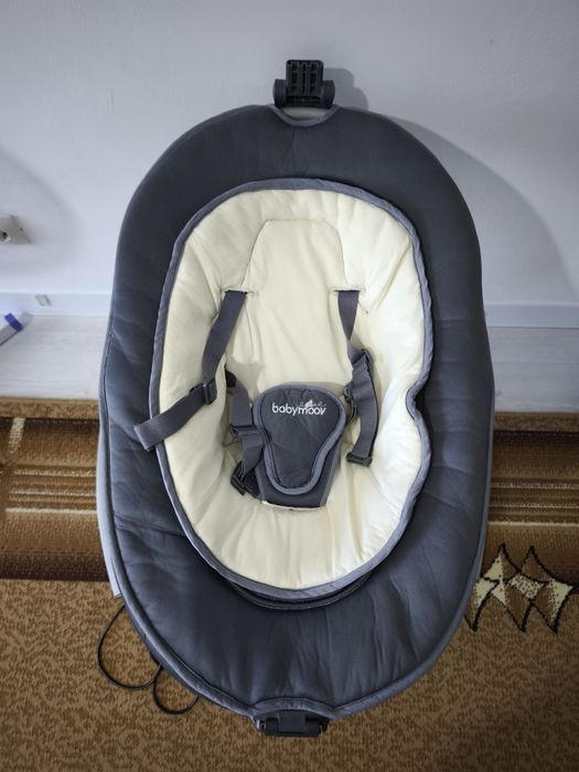 Детский шезлонг, электро качалка baby moov